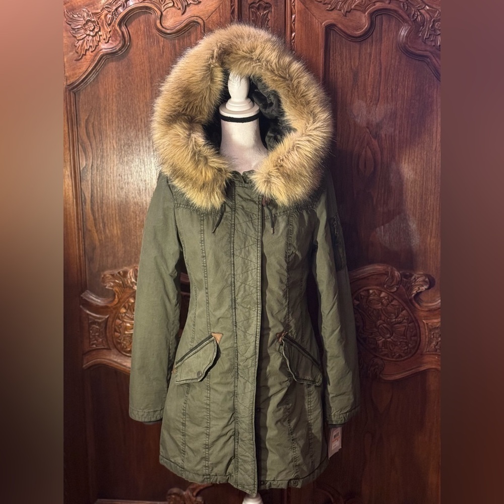 NWT BASS CO Fur Hood Winter Coat